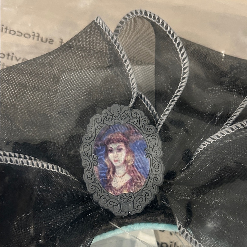 New in Bag with Tags: Disney’s Haunted Mansion Minnie Ears - Picture 2 of 4